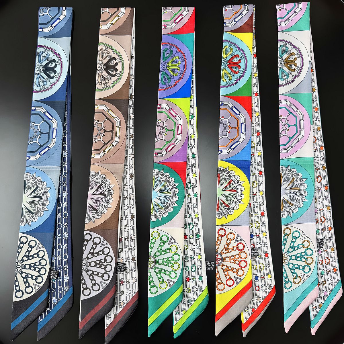 Luxury Skincare Headband - ブランドデザイン女性スカーフカラフルな半円高級シルクスカーフファッションヘアヘッドバンドスカーフバッグ装飾スキニーネッカチーフ